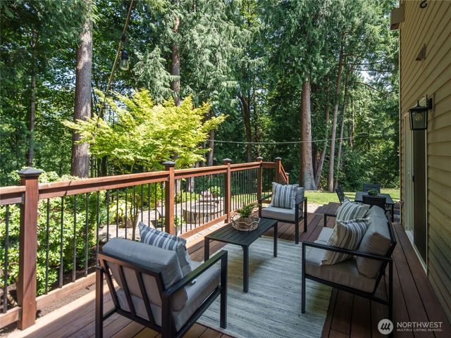 23420 SE 28th Court, Sammamish, WA 98075