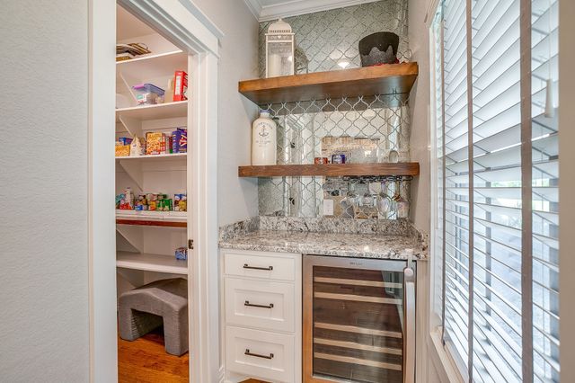 1621 County Road 1123, Godley, TX 76044
