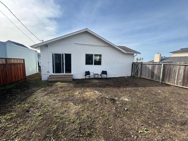 265 Crestmoor Circle, Pacifica, CA 94044