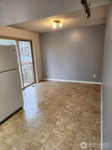 20 SE Holly Place, Shelton, WA 98584