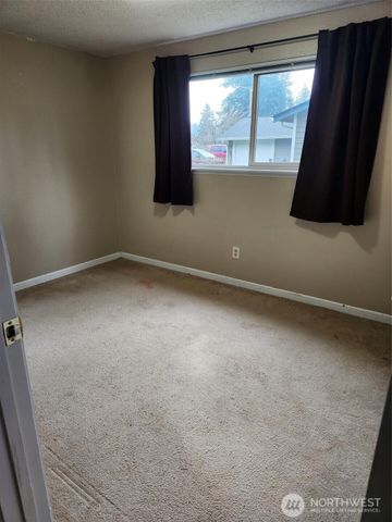 20 SE Holly Place, Shelton, WA 98584