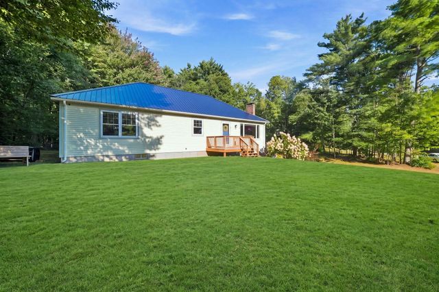 25 Ridgewood Drive, Gilmanton, NH 03237