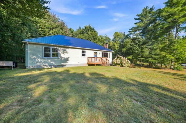 25 Ridgewood Drive, Gilmanton, NH 03237