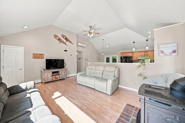 25 Ridgewood Drive, Gilmanton, NH 03237