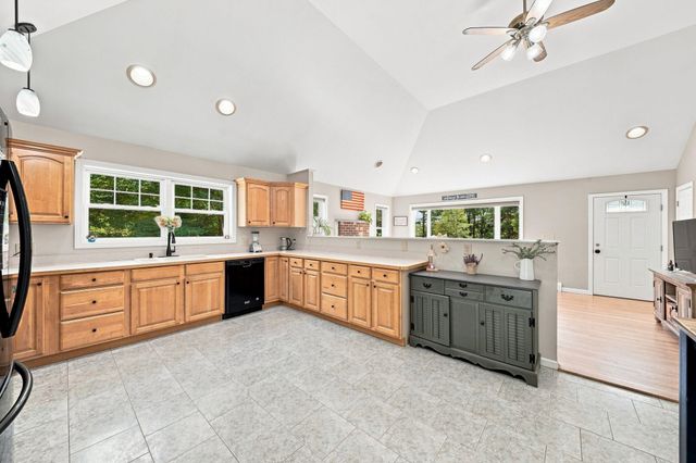 25 Ridgewood Drive, Gilmanton, NH 03237