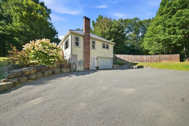 25 Ridgewood Drive, Gilmanton, NH 03237