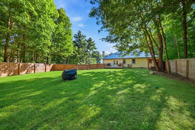 25 Ridgewood Drive, Gilmanton, NH 03237