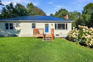 25 Ridgewood Drive, Gilmanton, NH 03237