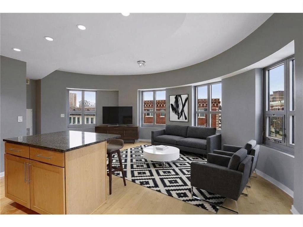 929 Portland Avenue 306, Minneapolis, MN 55404