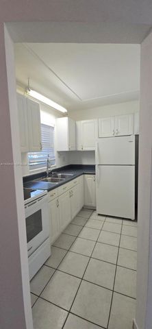 1001 SE 16th St 1, Fort Lauderdale, FL 33316