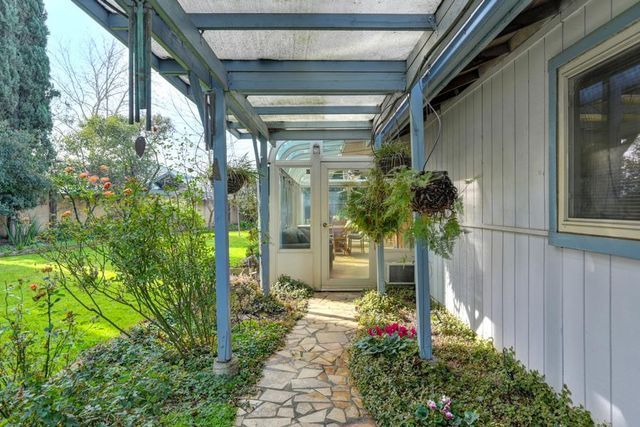 2737 Tierra Grande Cir, Sacramento, CA 95827