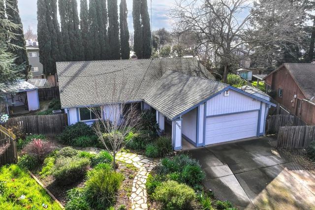 2737 Tierra Grande Cir, Sacramento, CA 95827