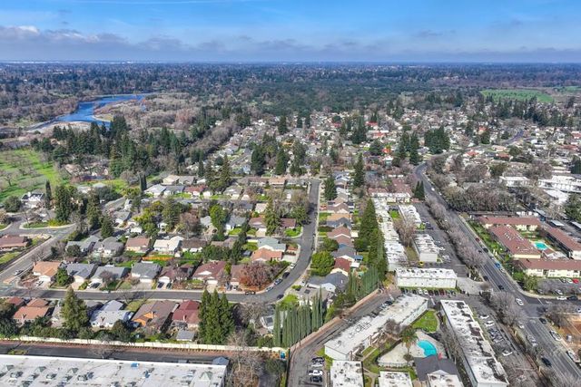 2737 Tierra Grande Cir, Sacramento, CA 95827