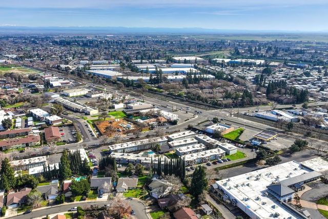 2737 Tierra Grande Cir, Sacramento, CA 95827