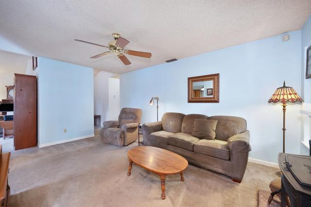 2737 Tierra Grande Cir, Sacramento, CA 95827