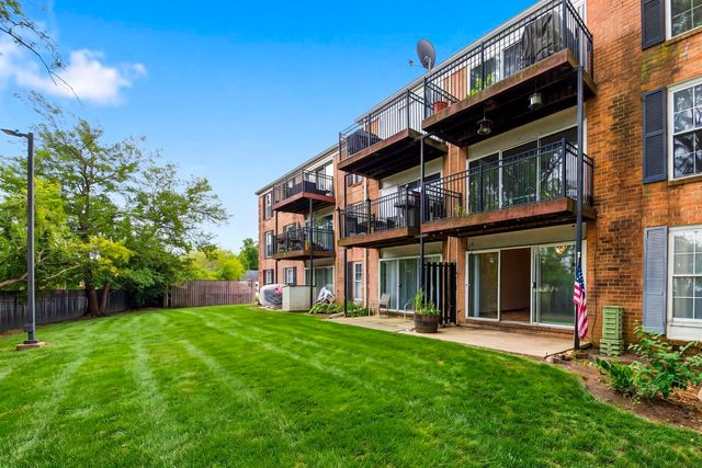5300 Carriage Way Drive 107, Rolling Meadows, IL 60008