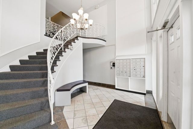 5300 Carriage Way Drive 107, Rolling Meadows, IL 60008