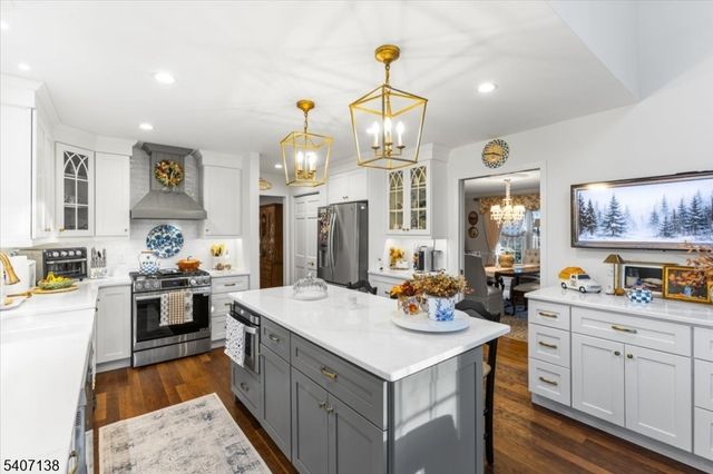 6 Malibu Dr, Sparta Twp., NJ 07871