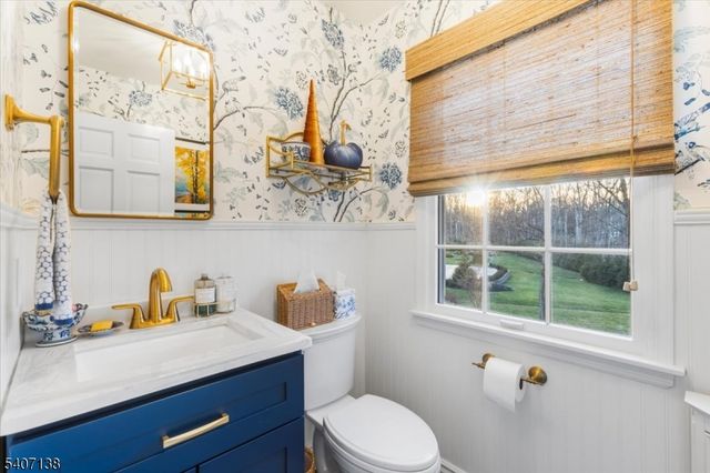 6 Malibu Dr, Sparta Twp., NJ 07871