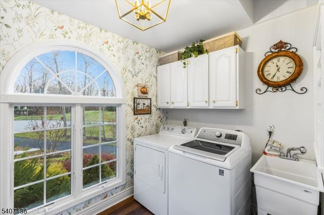 6 Malibu Dr, Sparta Twp., NJ 07871