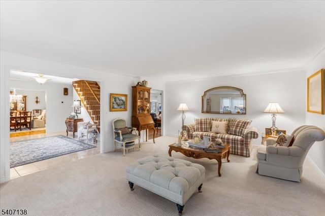 6 Malibu Dr, Sparta Twp., NJ 07871