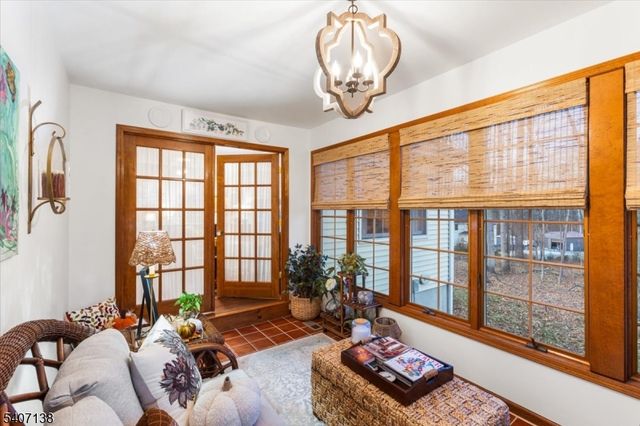 6 Malibu Dr, Sparta Twp., NJ 07871