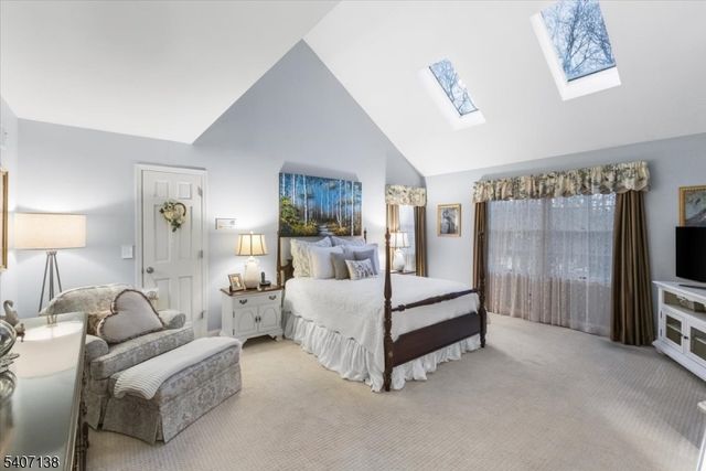 6 Malibu Dr, Sparta Twp., NJ 07871