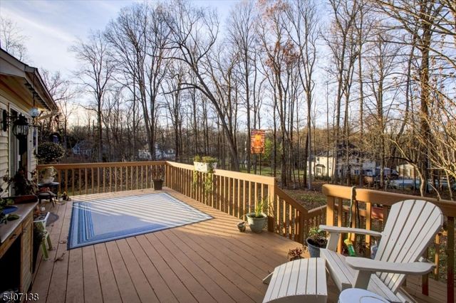 6 Malibu Dr, Sparta Twp., NJ 07871