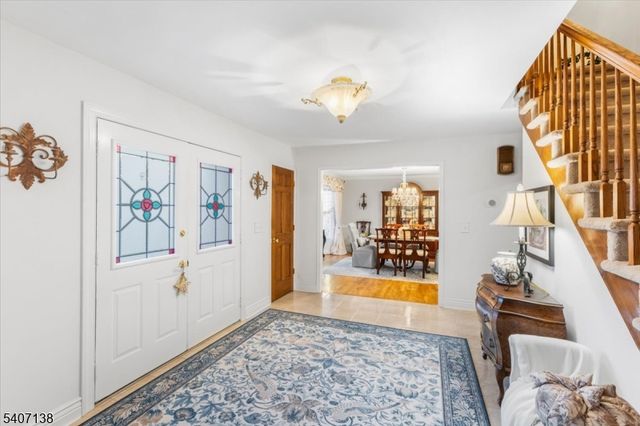 6 Malibu Dr, Sparta Twp., NJ 07871