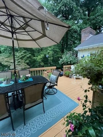 6 Malibu Dr, Sparta Twp., NJ 07871