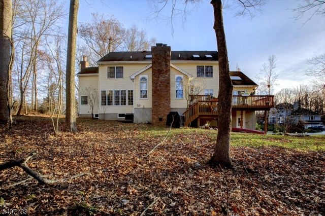 6 Malibu Dr, Sparta Twp., NJ 07871