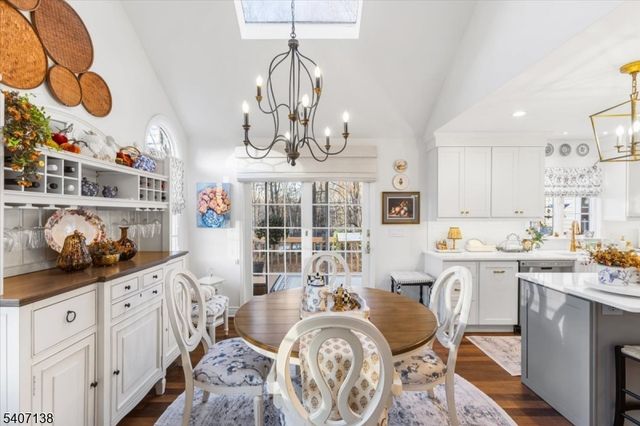 6 Malibu Dr, Sparta Twp., NJ 07871