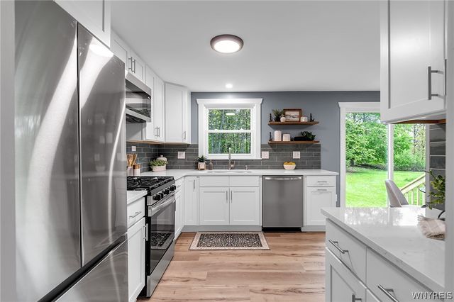 4584 Buckingham Lane, Hamburg, NY 14075