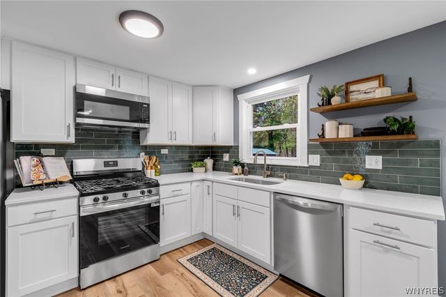 4584 Buckingham Lane, Hamburg, NY 14075