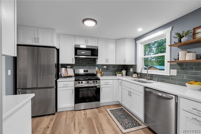 4584 Buckingham Lane, Hamburg, NY 14075