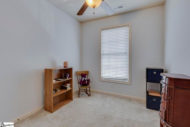 1122 E Lee Road, Taylors, SC 29687