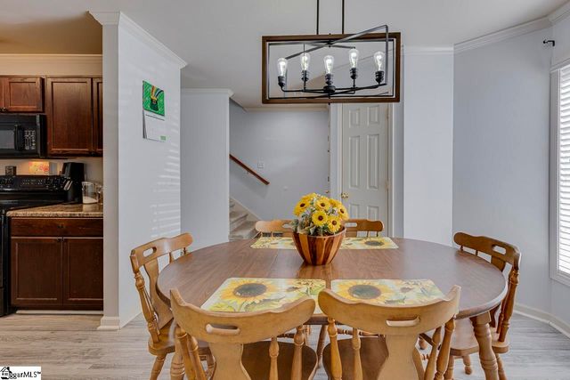 1122 E Lee Road, Taylors, SC 29687