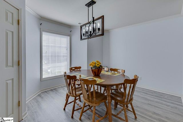 1122 E Lee Road, Taylors, SC 29687