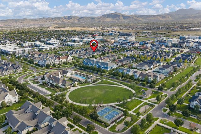 11256 S CHICORY LN, South Jordan, UT 84009