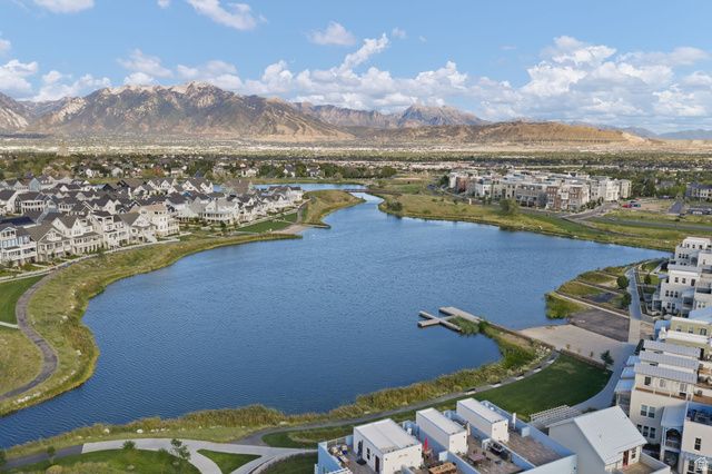 11256 S CHICORY LN, South Jordan, UT 84009