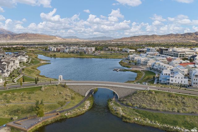11256 S CHICORY LN, South Jordan, UT 84009