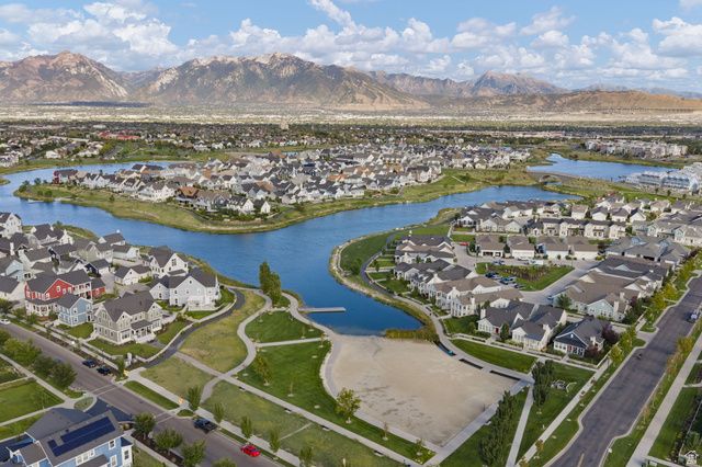 11256 S CHICORY LN, South Jordan, UT 84009