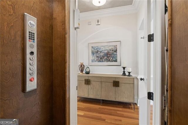 706 Creekgarden Court, Atlanta, GA 30339