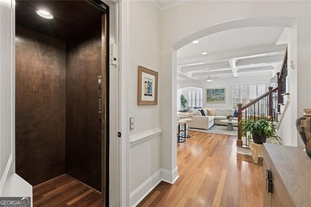 706 Creekgarden Court, Atlanta, GA 30339