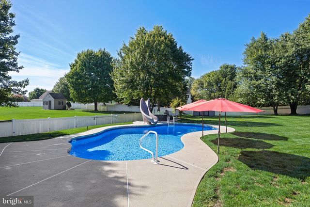 22 SHAMROCK RD, Lumberton, NJ 08048