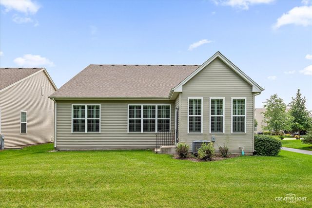 3923 Chesapeake Lane, Naperville, IL 60564