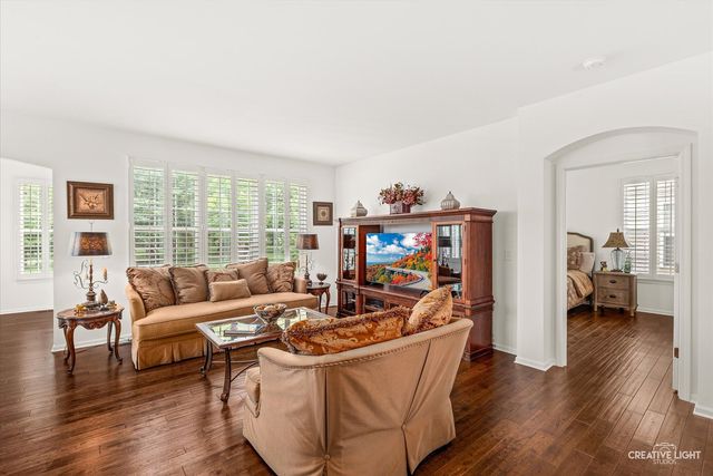 3923 Chesapeake Lane, Naperville, IL 60564