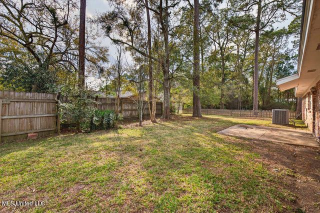 202 Ravens Court, Ocean Springs, MS 39564