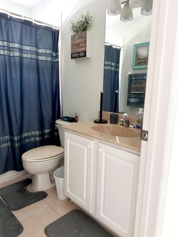 5180 NW Newark Lane NW, Port St Lucie, FL 34983