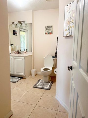 5180 NW Newark Lane NW, Port St Lucie, FL 34983